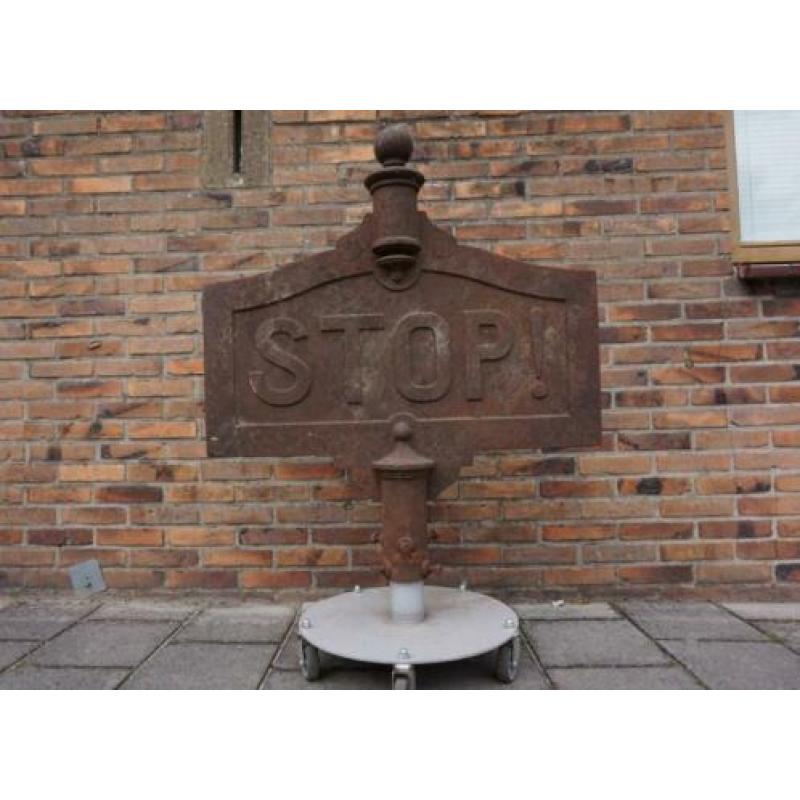 Antiek ijzeren verkeersbord/ STOP bord - van de Spoorwegen ?