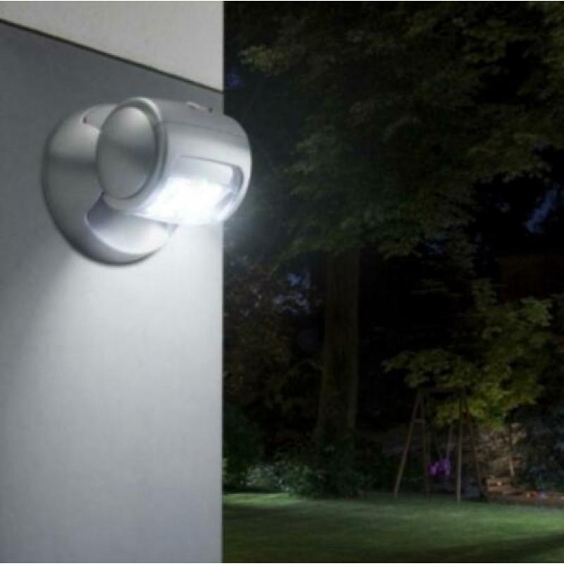 Led lovers porch light met sensor