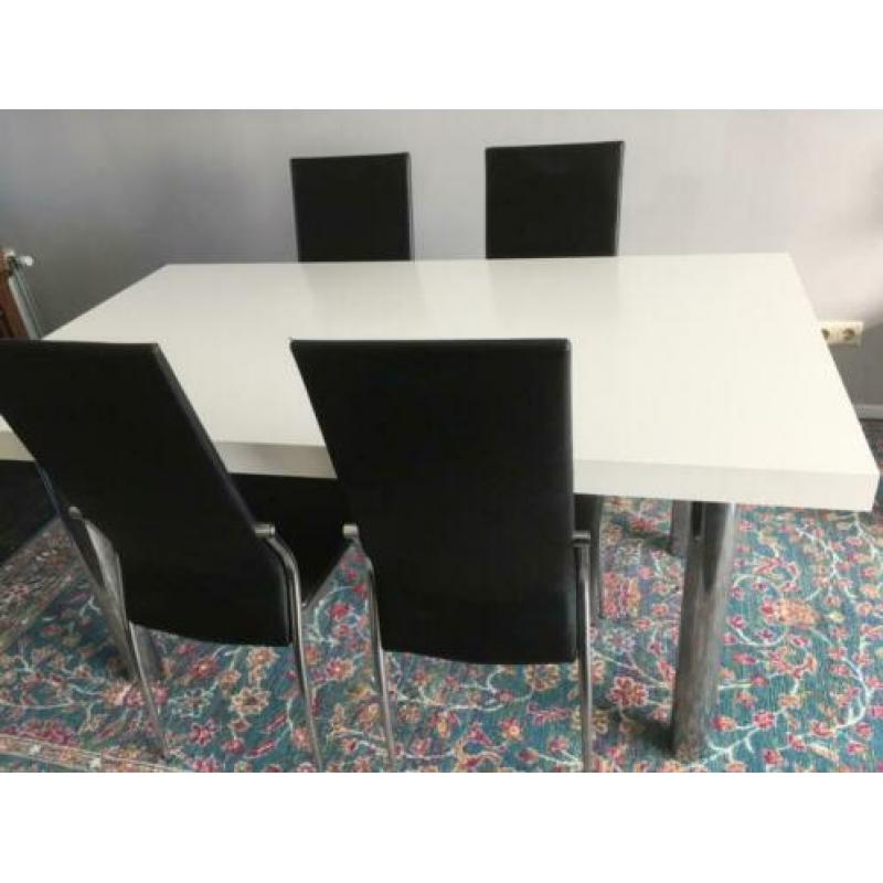 Eettafel met 4 stoelen 90x160x77 cm