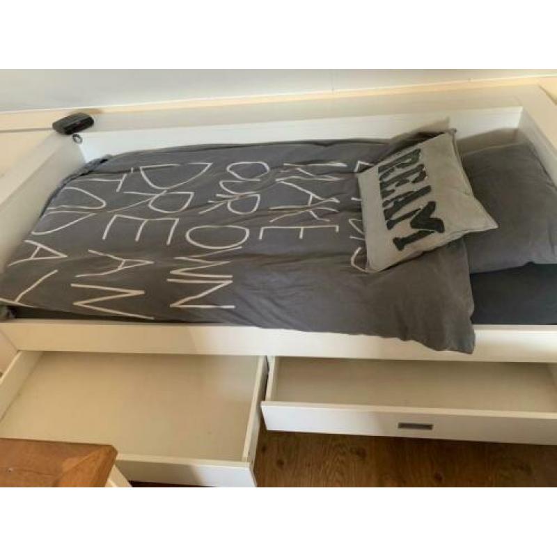 BOPITA BED INCL MATRAS/Nachtkastje/lades