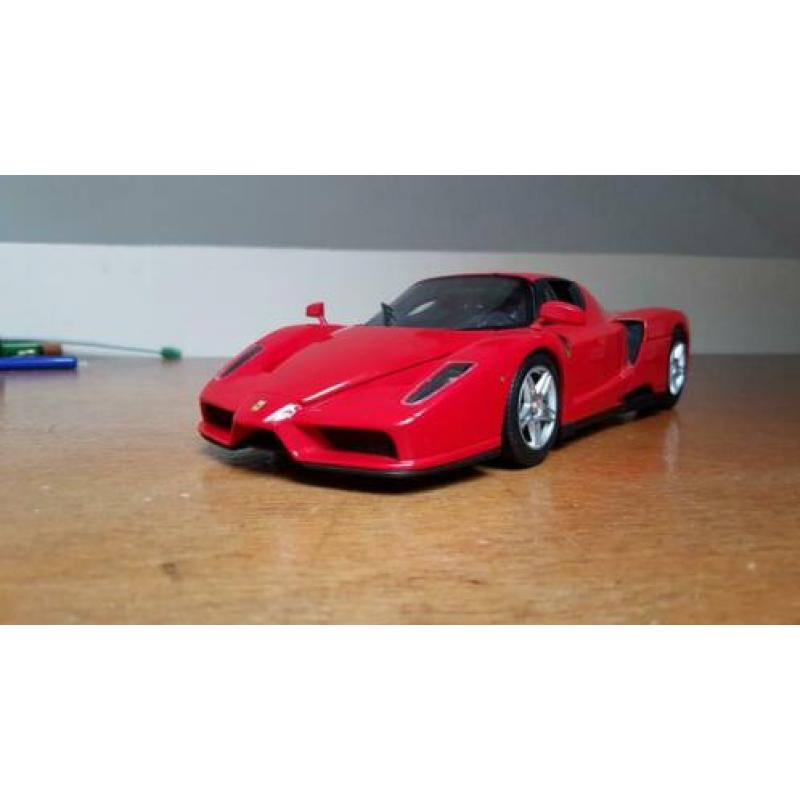 Ferrari Enzo Ferrari Hotwheels Elite 1:18