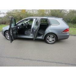 Volkswagen Golf Variant 1.6 TDI Highl. Bl.M/HAGEL NIEUWE DIS