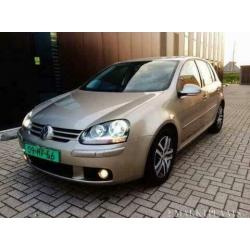 Volkswagen Golf 2.0 FSI 110KW 5D Aut6 2004 Beige