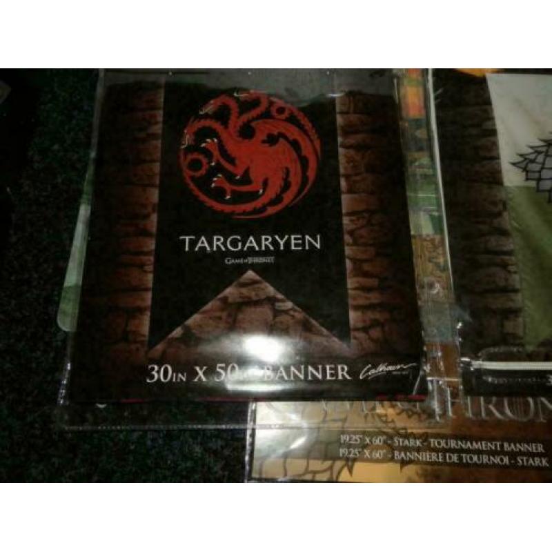 games of thrones banners vlaggen Stark winter fall targaryen