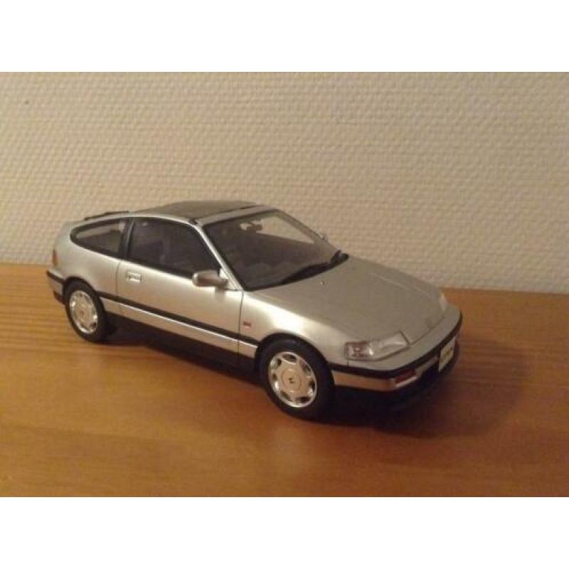 Honda CR-X MKdl Silver 1/18 OT252 UVI