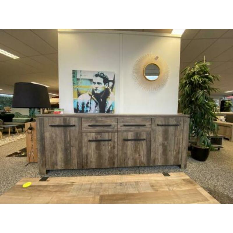 Dressoir Kast Hout (kijk gerust alle foto’s)