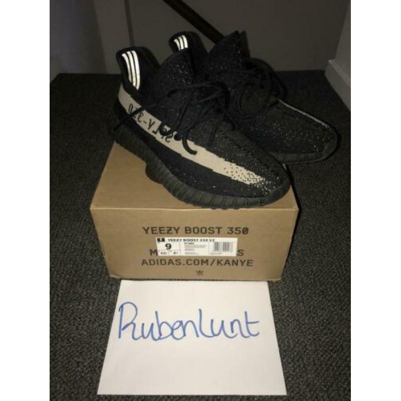 Adidas Yeezy 350 V2 Oreo Maat 42 2/3