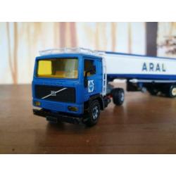 Siku Volvo F10 Aral tankwagen tank 1:55