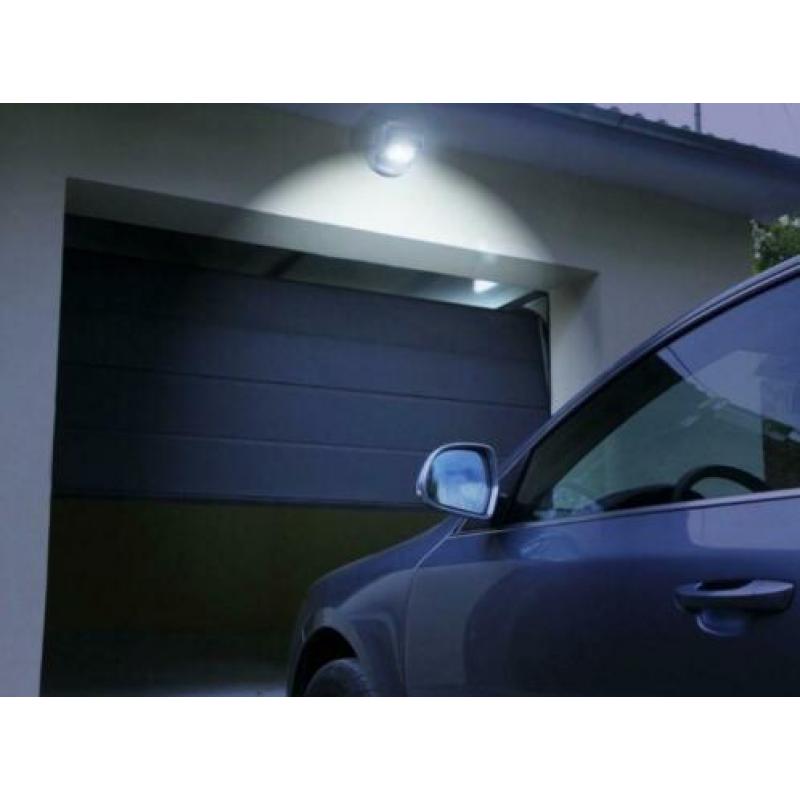 Led lovers porch light met sensor