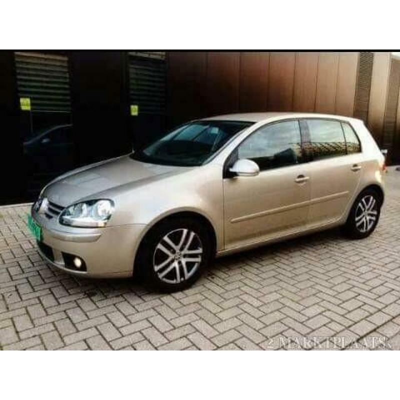 Volkswagen Golf 2.0 FSI 110KW 5D Aut6 2004 Beige