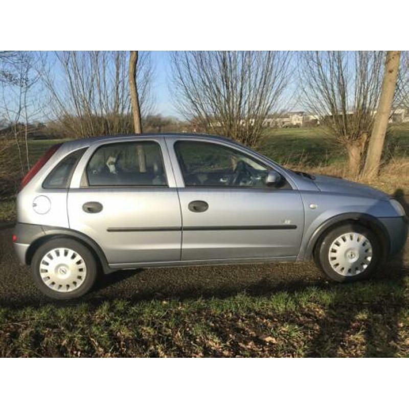 Opel Corsa 1.4 I 16V 5D 2003 Grijs