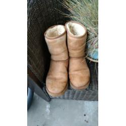 Uggs Classic Short Chestnut voor 20 e