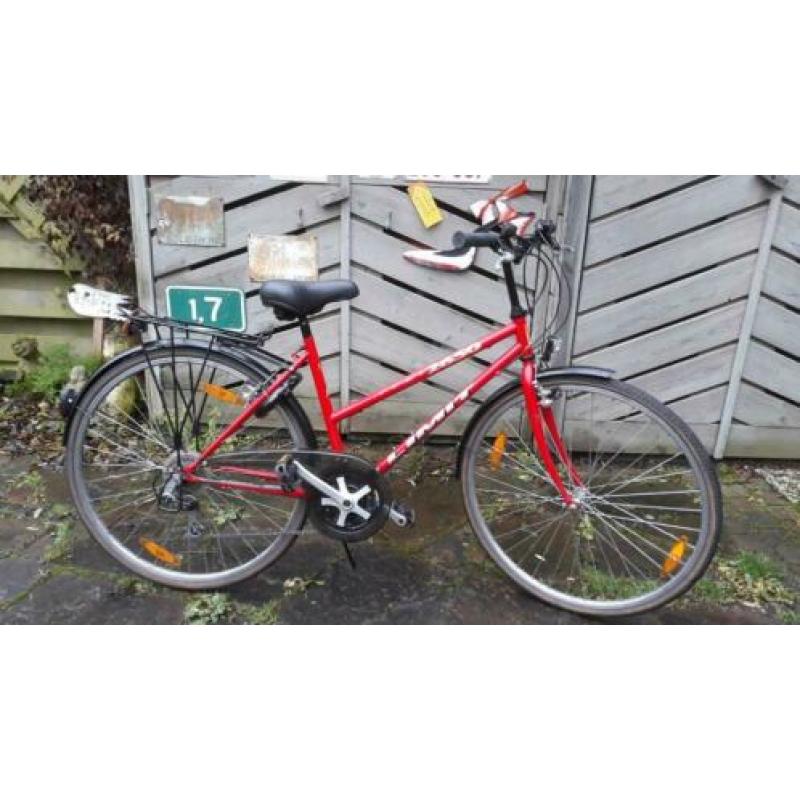 Damessportfiets 28 inch limit 18 versnellingen rood