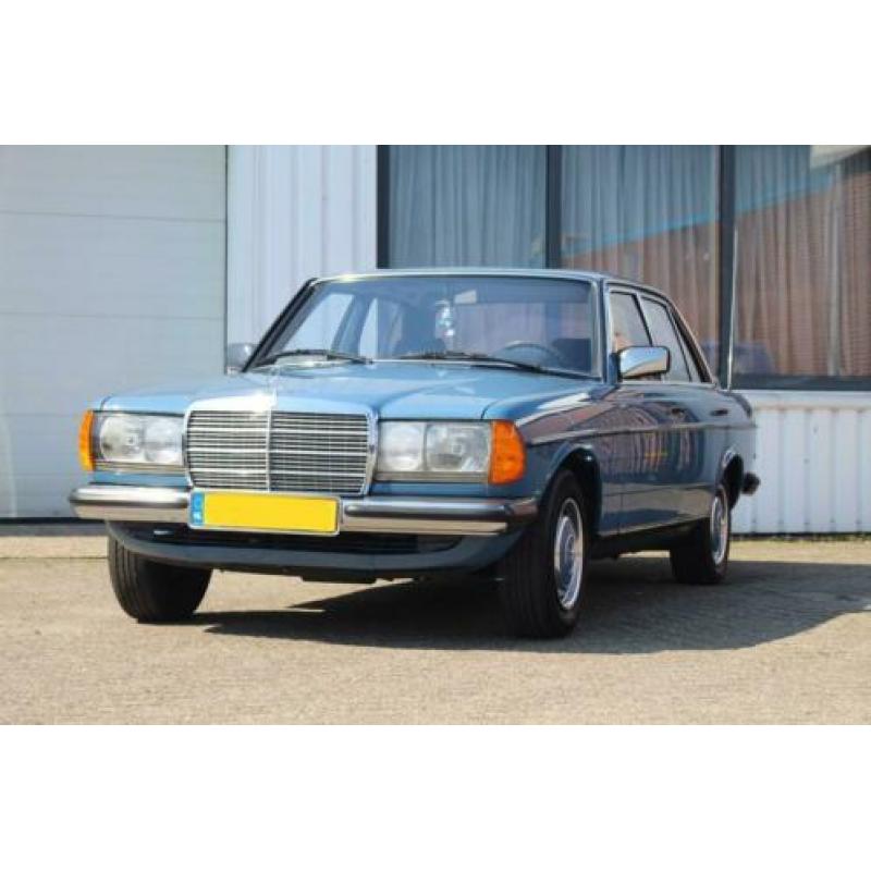 Mercedes-Benz 200-280 (W123) 200-serie 230 e Nieuwstaat gere