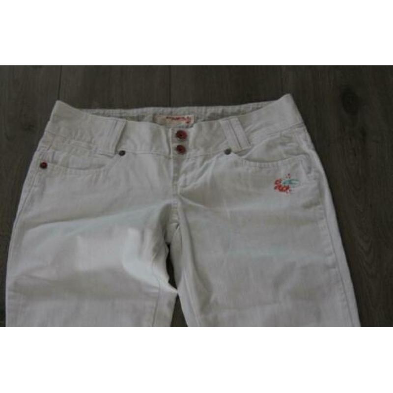 Wit broek O'NEILL, maat M (170), NIEUW! (935)