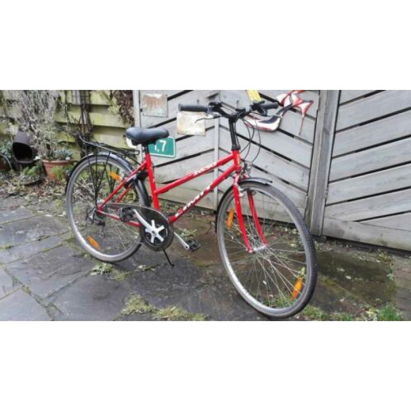 Damessportfiets 28 inch limit 18 versnellingen rood