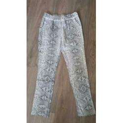 Musthave voor de lente! Joggingbroek maat 36/38