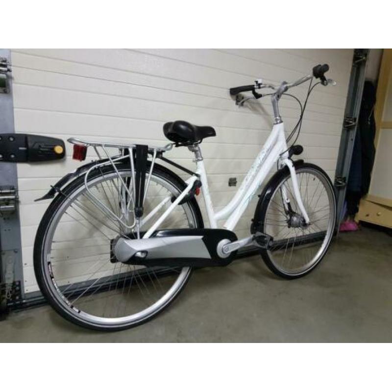 Trek Saint Tropez, D46, Wit. €185,-