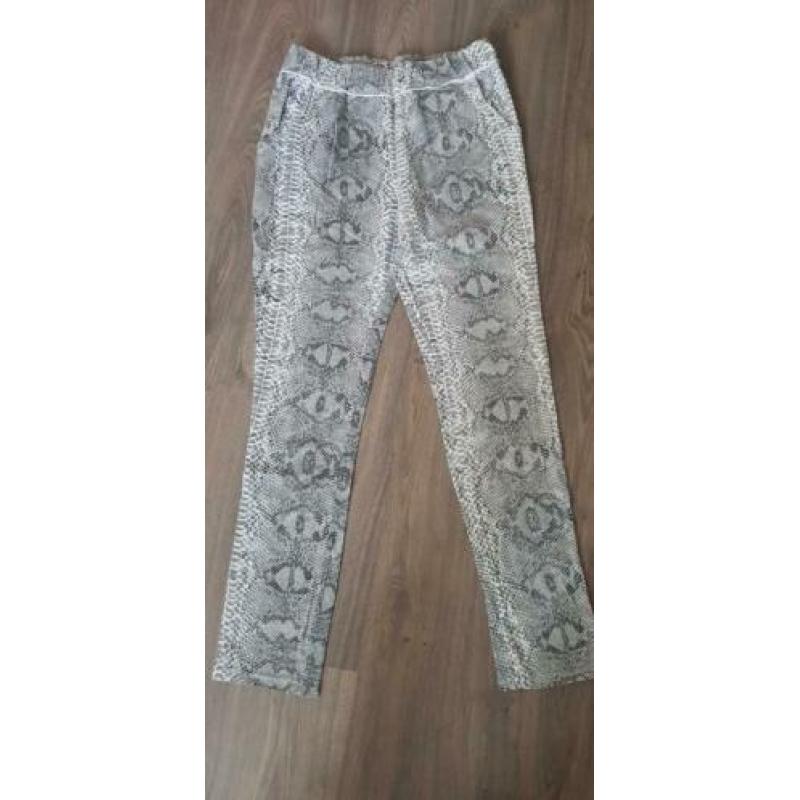 Musthave voor de lente! Joggingbroek maat 36/38