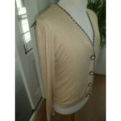 It's a Daite vest, beige, maat L