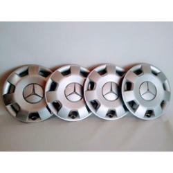 4 originele Mercedes 15 inch wieldoppen