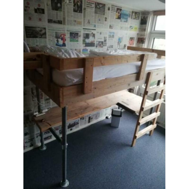 Steigerhout bed hoogslaper incl buro