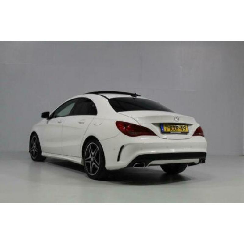 Mercedes-Benz CLA-klasse 180 Ambition AMG/Panoramadak/Night