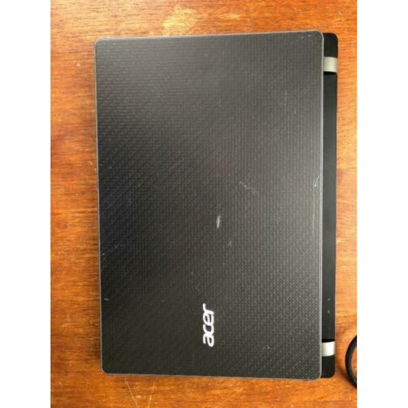 Laptop Asus Aspire V3-371-39JC