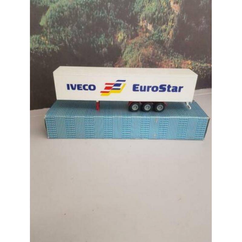 Te koop 3-as oplegger uitv. Iveco Eurostar 1/50 van Conrad