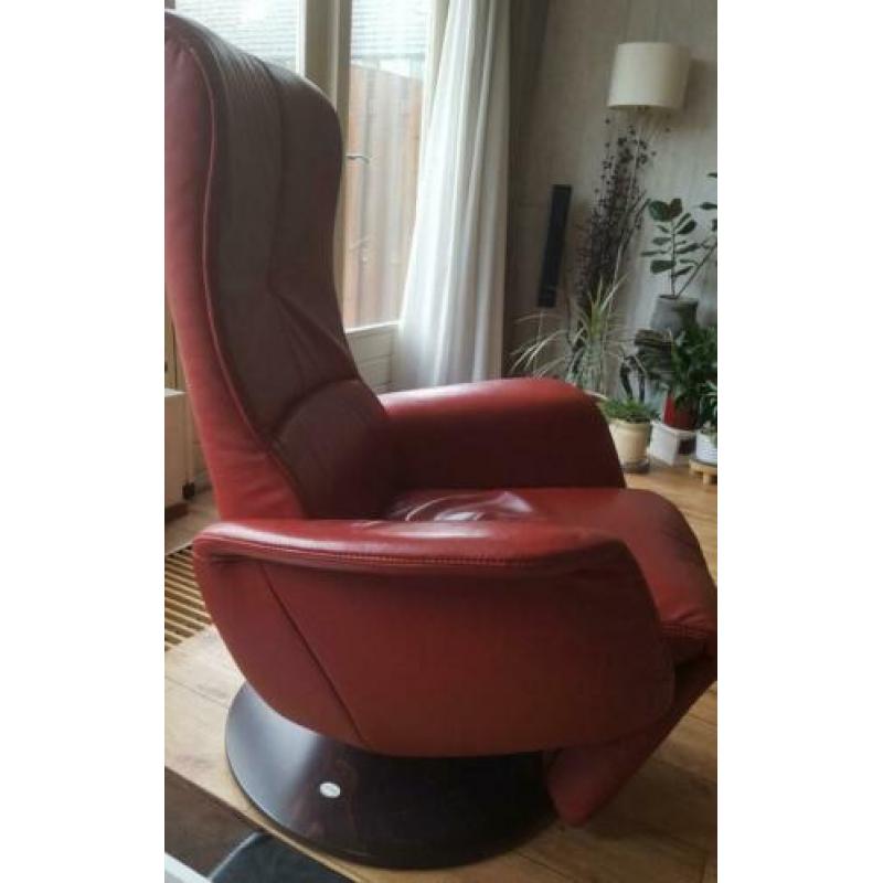 Relaxfauteuil bordeauxrood van de Bommel