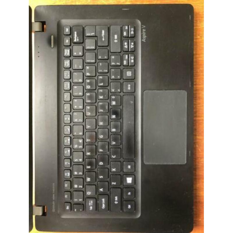 Laptop Asus Aspire V3-371-39JC