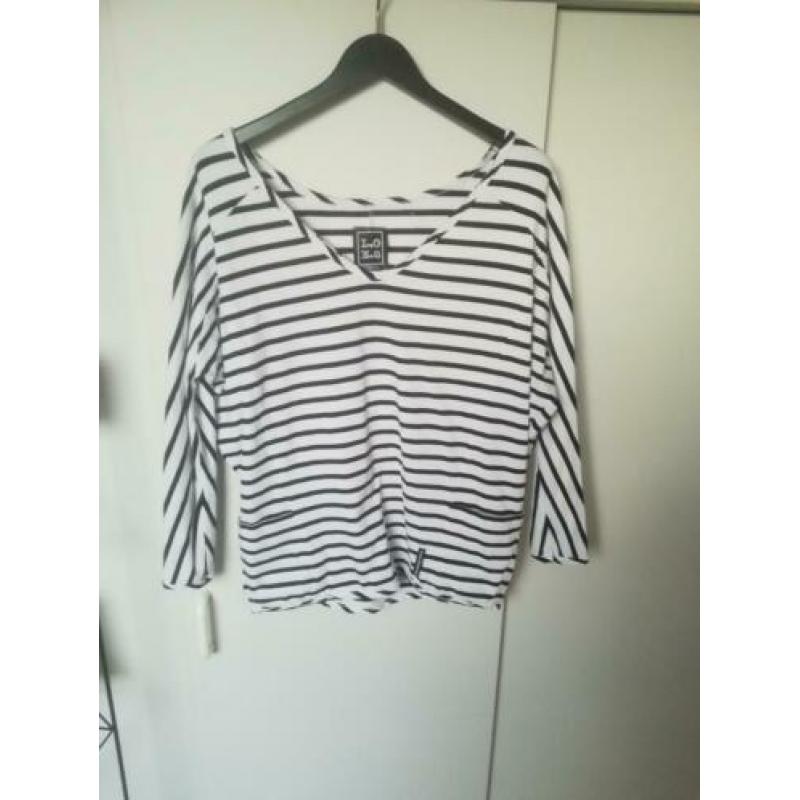 Gaaf zwart/wit shirt van Loes, mt xs