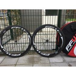 Ffwd f4r full carbon clincher met dt swiss dt240 naaf