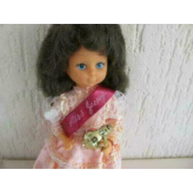 Miss Jersey pop traditional island doll 26 cm