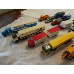 Wiking 1:87 diverse vrachtauto's