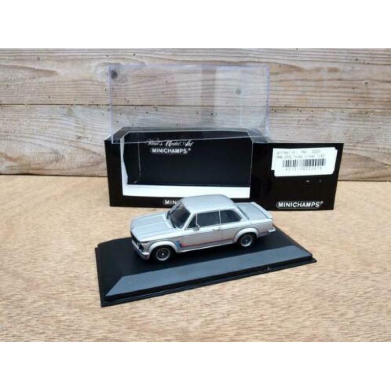 Te koop model Minichamps 1:43 van BMW 2002 Turbo zilver