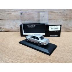 Te koop model Minichamps 1:43 van BMW 2002 Turbo zilver