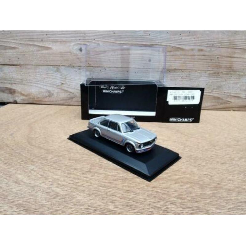 Te koop model Minichamps 1:43 van BMW 2002 Turbo zilver