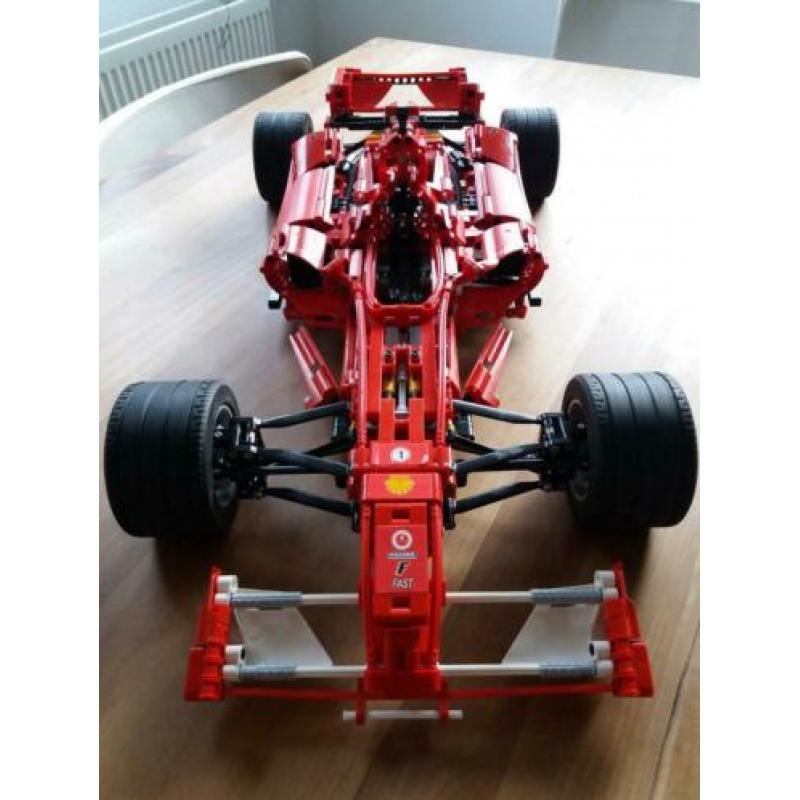 Lepin formule 1 Ferrari 1:8