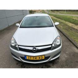 Opel Astra 1.6 16V GTC 2007 Grijs