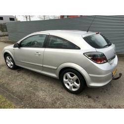 Opel Astra 1.6 16V GTC 2007 Grijs