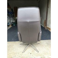 Prachtige fauteuil bruin/grijs (handbediening)