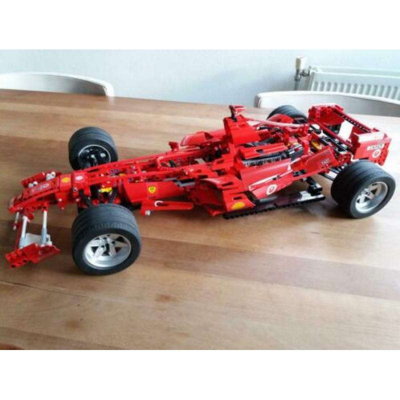 Lepin formule 1 Ferrari 1:8