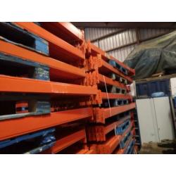 Palletstelling magazijnstelling rekken Redirack 25 mtr.