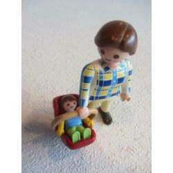 Playmobil moeder met kindje in maxi cosi 4668