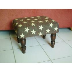 Footstool 37x45cm - goudgeel/stars - zwart 550 - NIEUW !!