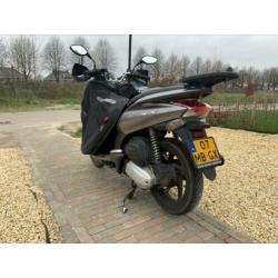 Keurige Honda PCX 125 2012 met extra’s