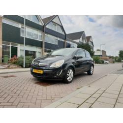 Opel Corsa 1.2 16V LPG 3D 2012 Zwart navigatiesysteem!