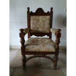 unieke fauteuil antiek, hout gestoffeerd