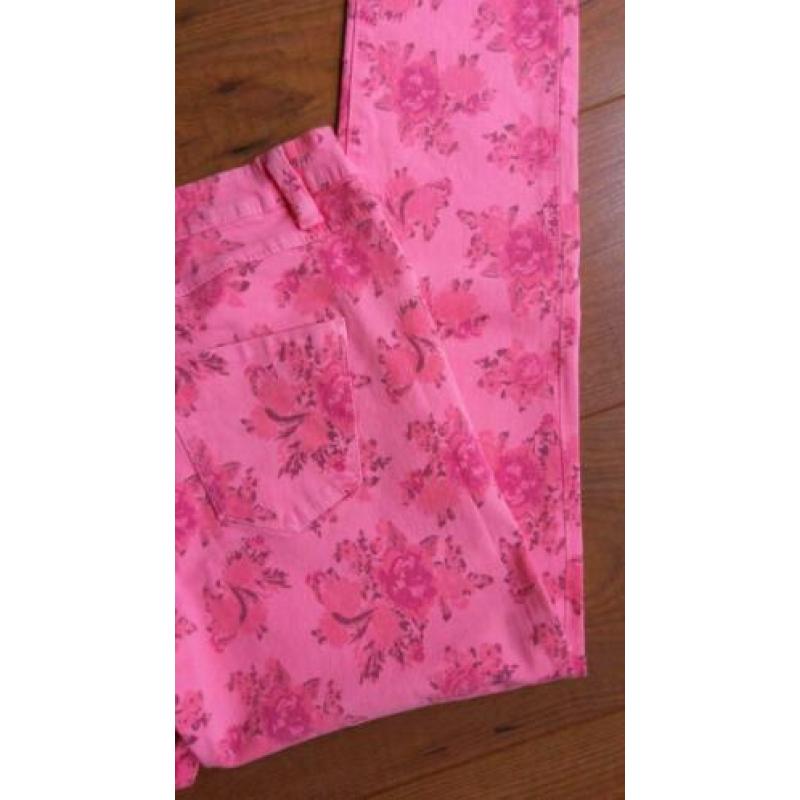 LEUKE/TRENDY roze/oranje stretch skinny met bloemprint mt.40